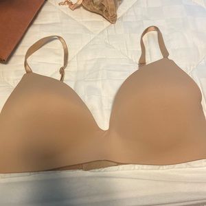 EUC Victoria’s Secret bra